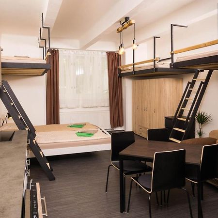 Flying Bed Apartment Close To Prague Castle And Airport Exterior photo