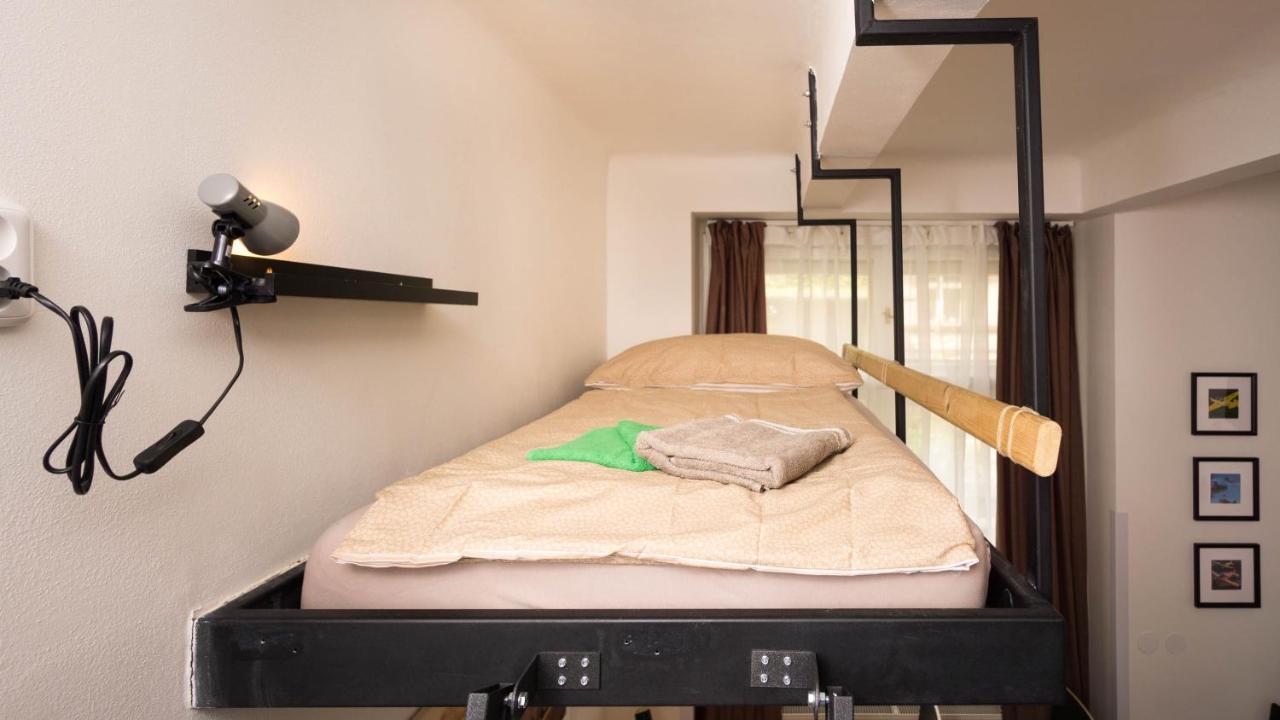 Flying Bed Apartment Close To Prague Castle And Airport Exterior photo